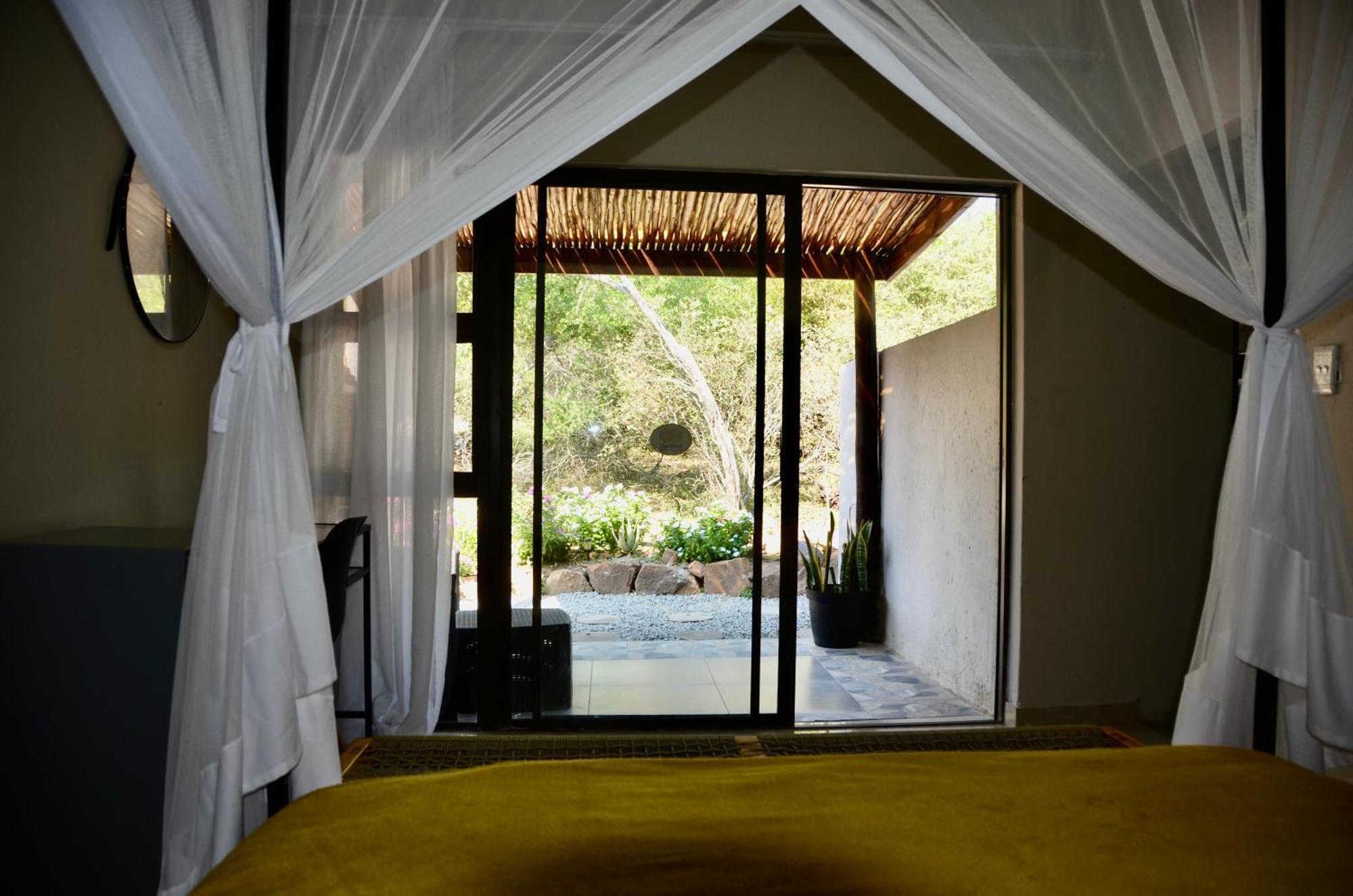 Kholiwe On Kruger Lodge & Safaris Marloth Park Exterior photo