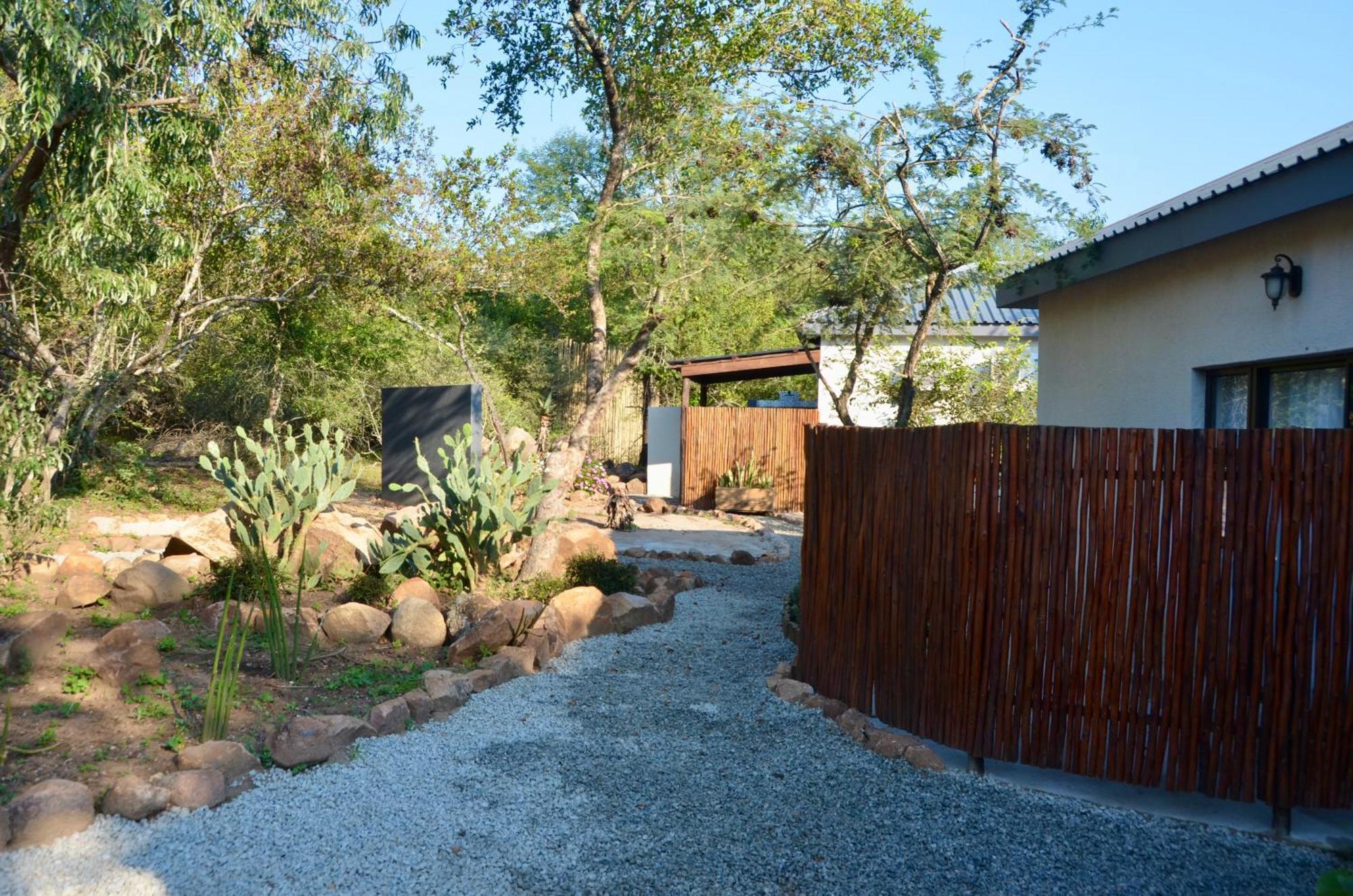 Kholiwe On Kruger Lodge & Safaris Marloth Park Exterior photo