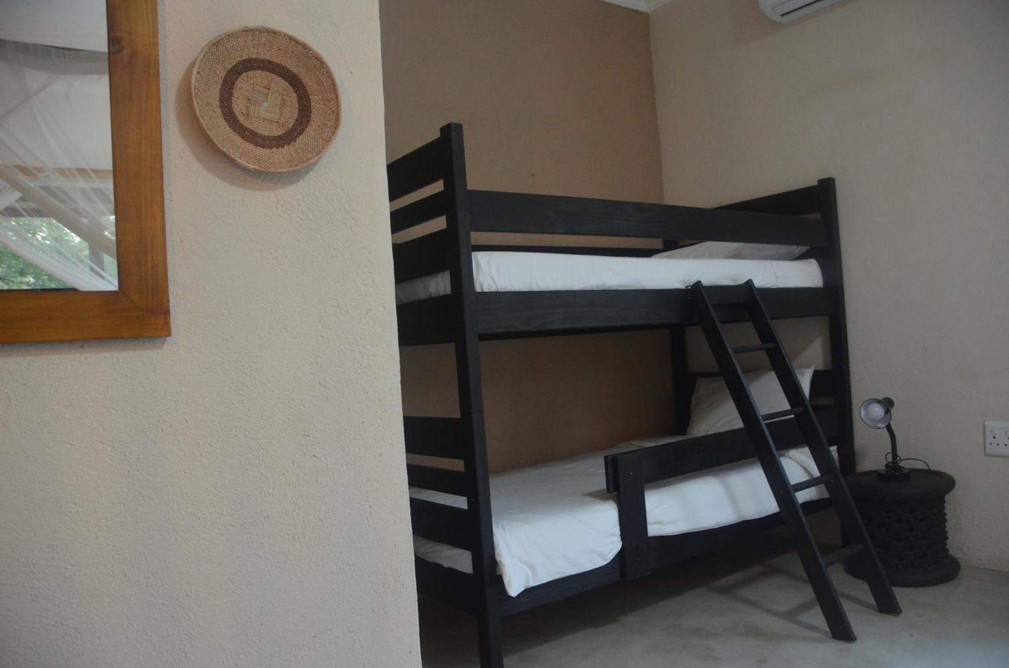 Kholiwe On Kruger Lodge & Safaris Marloth Park Exterior photo
